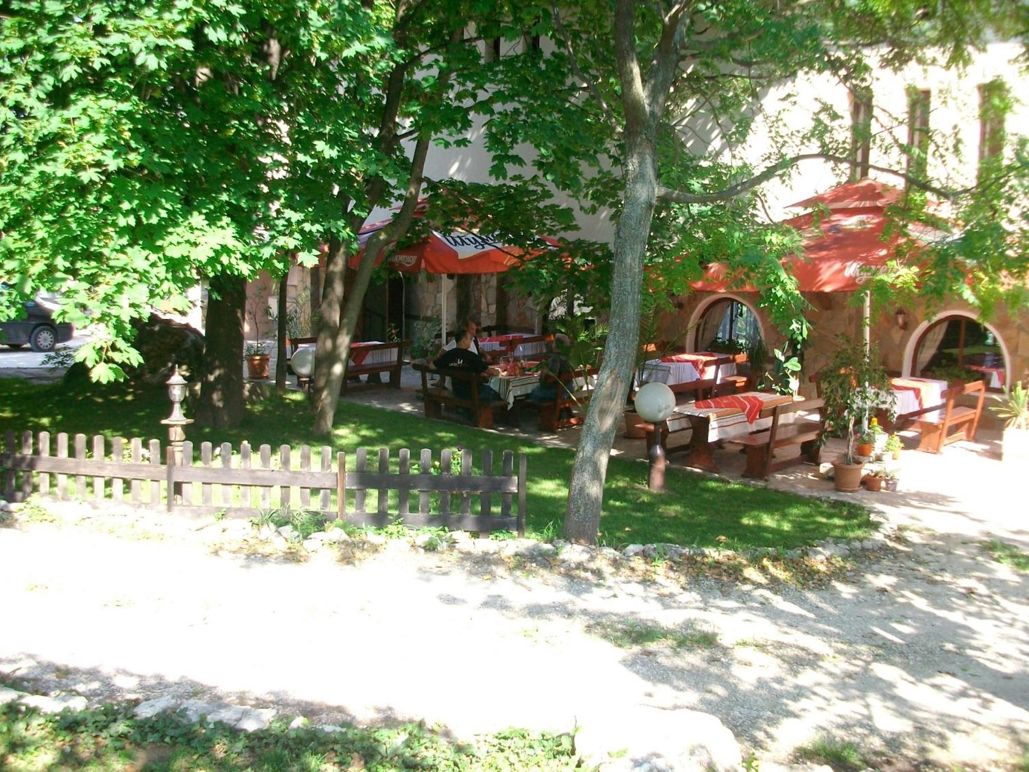 Family Rai-only Adults 3* Golden Sands